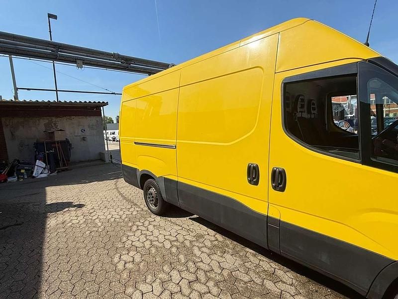 Gebraucht Iveco Daily 126 PS (92 kW) 2015 Van / Kleinbus