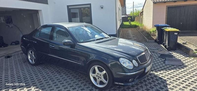 Gebraucht Mercedes E500 AMG line 306 PS (225 kW) 2002 Schwarz Limousine