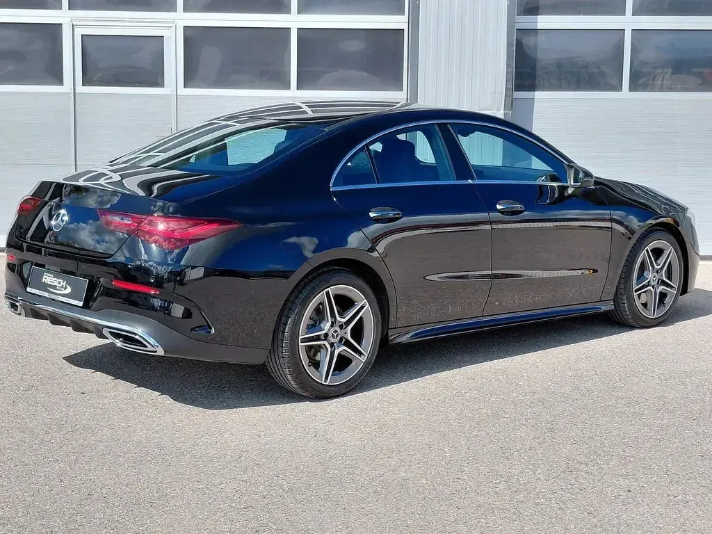 Gebraucht Mercedes CLA220 Premium 190 PS (139 kW) 2025 Schwarz Limousine