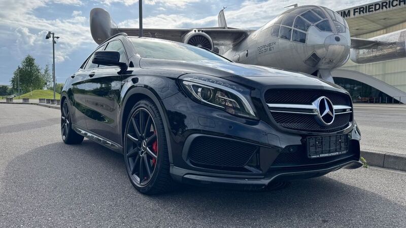 Schwarz Gebraucht 2014 Mercedes GLA45 AMG AMG SUV | 17.500 € (Etwas zu teuer) - Bild 1/4