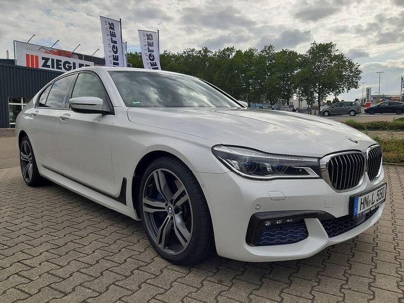 Weiß Gebraucht 2017 BMW 740L Performance Limousine | 36.000 € (Superpreis) - Bild 1/4