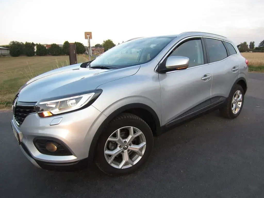 Gebraucht Renault Kadjar Intens 140 PS (102 kW) 2019 Silber SUV