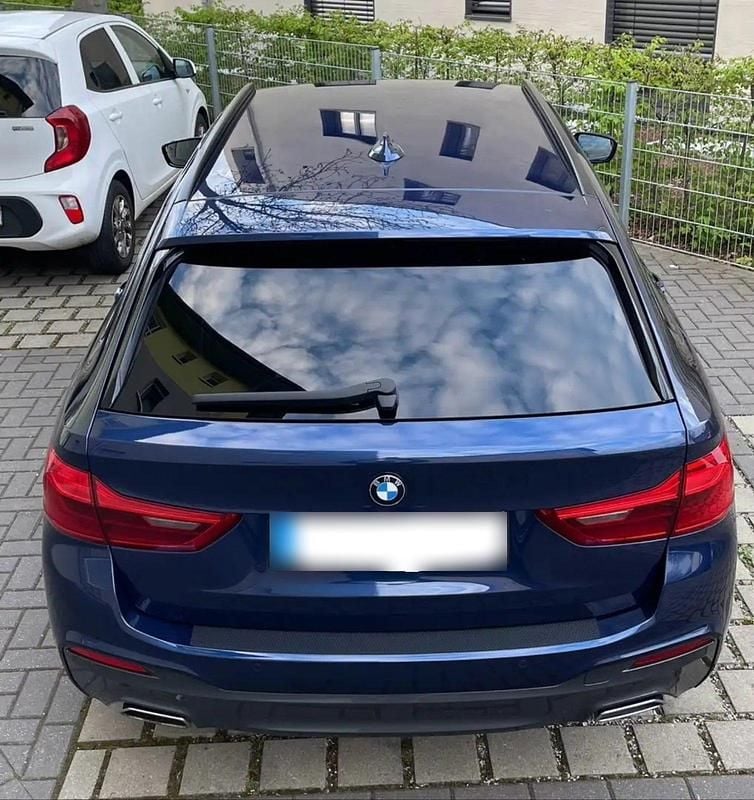 Gebraucht BMW 530 M Sport 252 PS (185 kW) 2017 Blau Kombi
