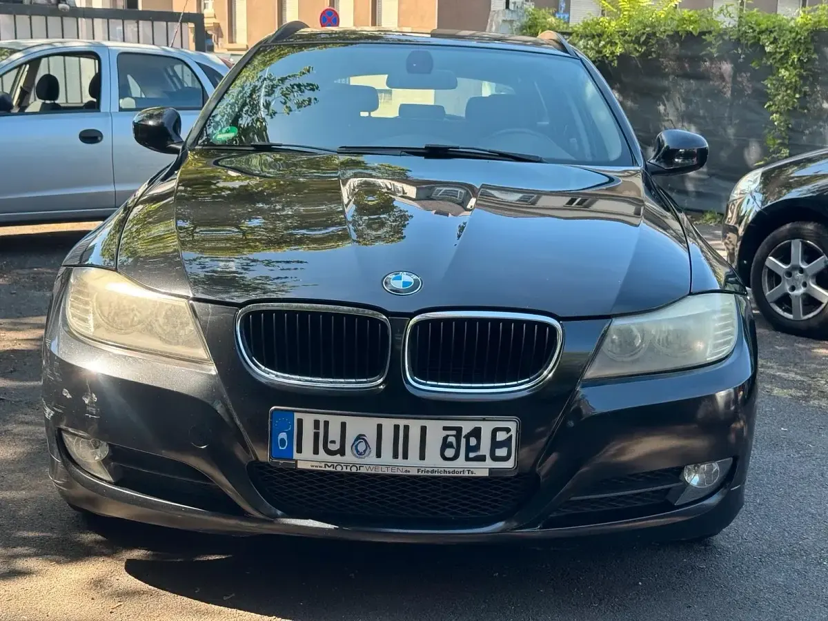 Gebraucht BMW 316 116 PS (85 kW) 2012 Schwarz Kombi