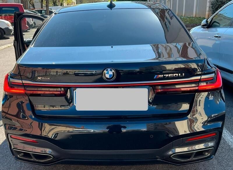 Schwarz Gebraucht 2019 BMW M760 M Sport Limousine | 92.500 € (Teuer) - Bild 1/4