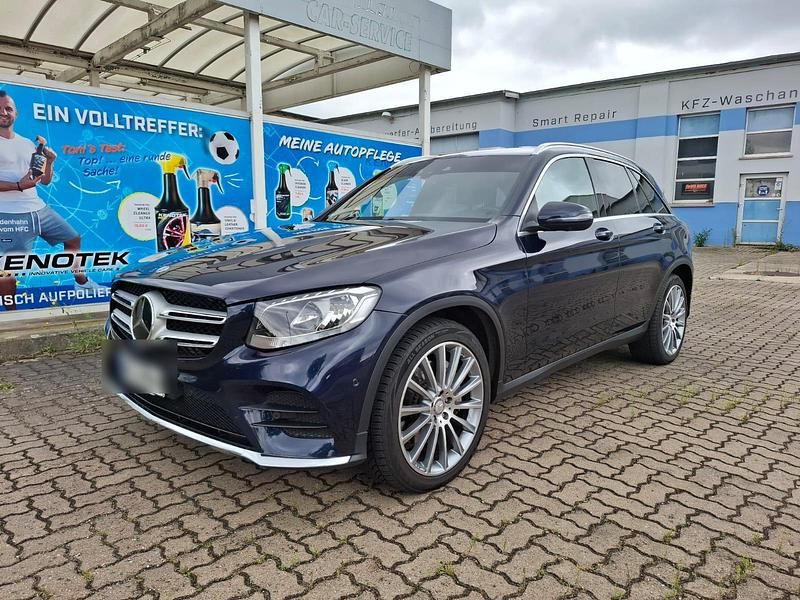 Blau Gebraucht 2018 Mercedes GLC220 AMG SUV | 33.500 € - Bild 1/4