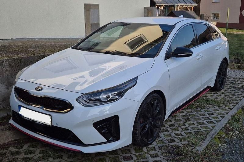 Gebraucht Kia ProCeed GT 204 PS (150 kW) 2019 Weiß Kombi