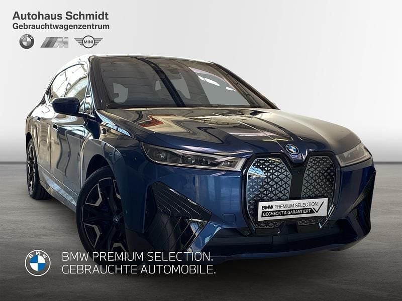 Phytonicblau Gebraucht 2023 BMW iX Sport Line SUV | 73.790 € (Guter Preis) - Bild 1/4
