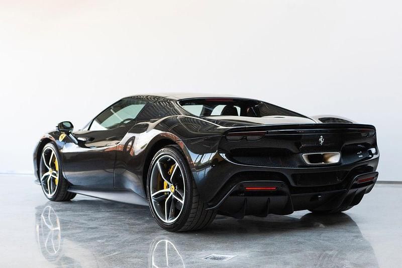 Gebraucht Ferrari 296 829 PS (609 kW) 2023 Schwarz