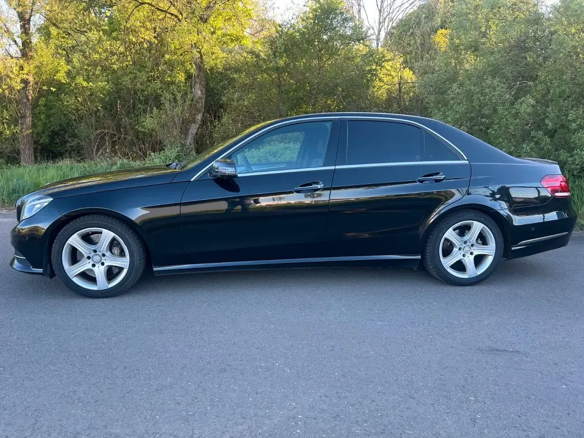 Usata Mercedes E350 252 CV (185 kW) 2014 Nero Berlina