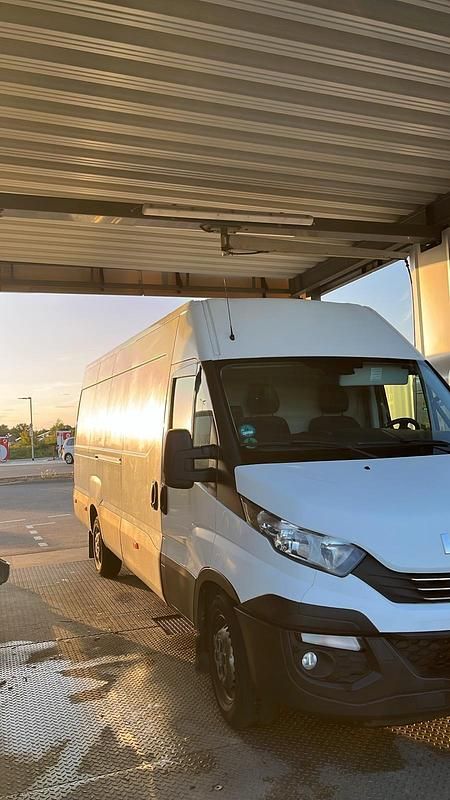 Weiß Gebraucht 2017 Iveco Daily Van / Kleinbus | 16.500 € (Fairer Preis) - Bild 1/4