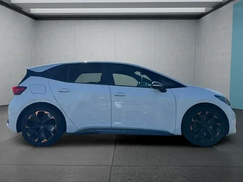 Gebraucht Cupra Born e-Boost 169 kW (231 PS) 2024 Weiß Kleinwagen
