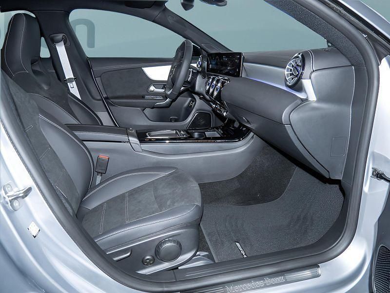 Usata Mercedes CLA180 136 CV (100 kW) 2026 Argento Berlina