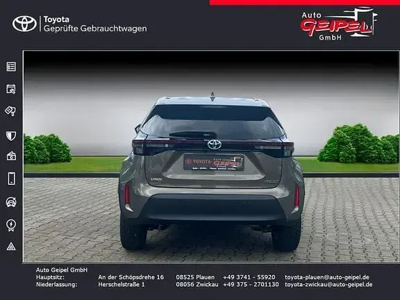 Gebraucht Toyota Yaris Connect Style 116 PS (85 kW) 2022 Manganbronze metallic Kleinwagen