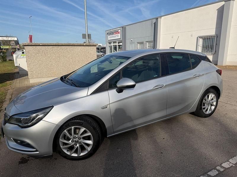 Gebraucht Opel Astra 105 PS (77 kW) 2018 Silber Limousine