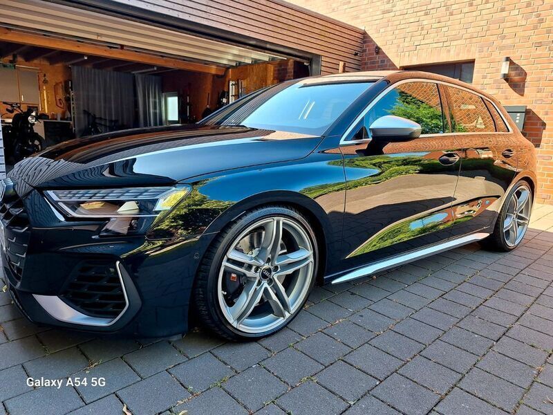 Schwarz Gebraucht 2024 Audi S3 Sport Limousine | 48.900 € (Fairer Preis) - Bild 1/4