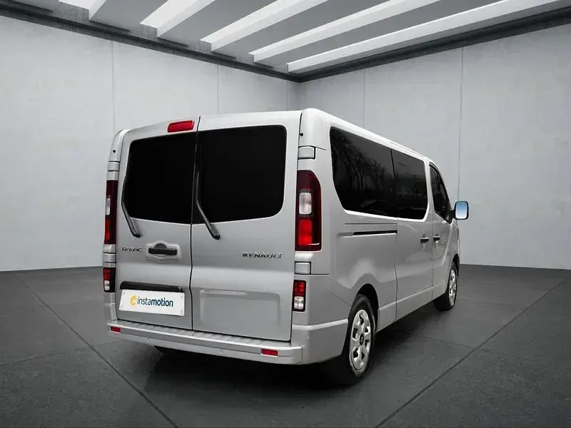 Gebraucht Renault Trafic 150 PS (110 kW) 2025 Grau Van / Kleinbus