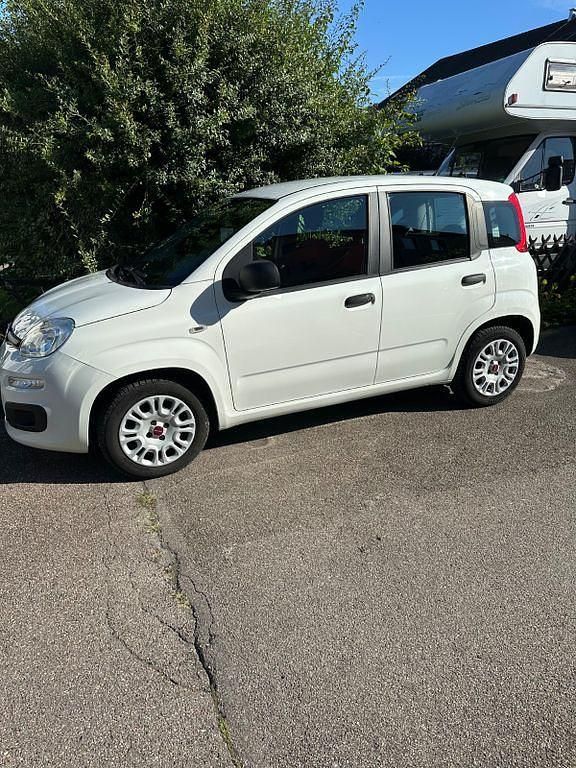 Weiß Gebraucht 2017 Fiat Panda Kleinwagen | 6.800 € (Fairer Preis) - Bild 1/4