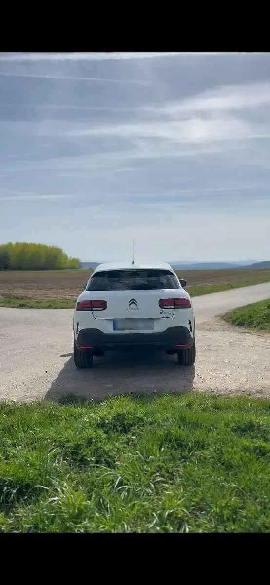 Second-hand Citroën C4 Shine 110 CP (80 kW) 2019 Alb Berlinǎ