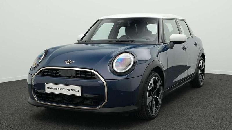 Blau Gebraucht 2024 Mini Cooper Favoured Kleinwagen | 29.111 € (Fairer Preis) - Bild 1/4