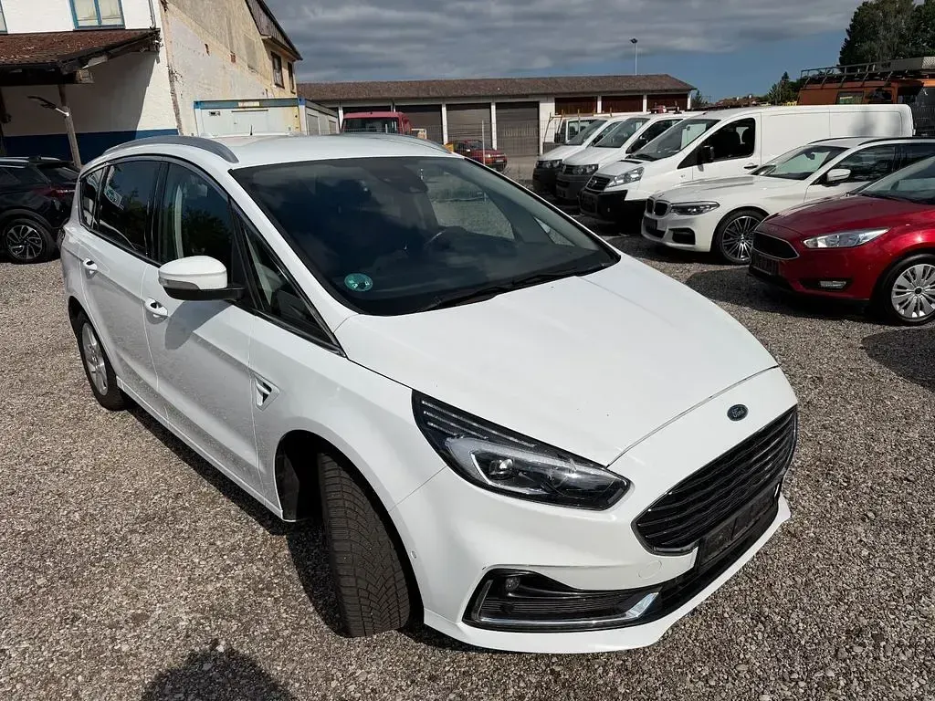Gebraucht Ford S-MAX Titanium 150 PS (110 kW) 2020 Weiß Van / Kleinbus