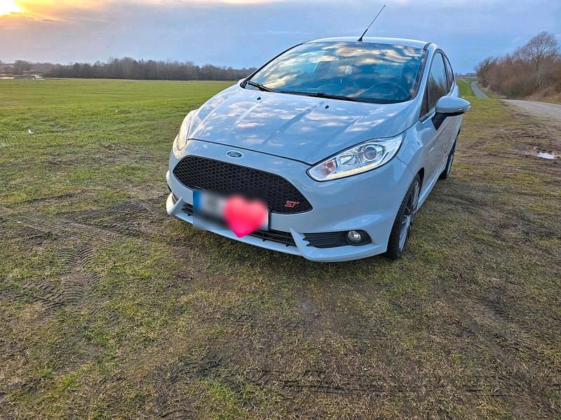 Gebraucht Ford Fiesta ST200 200 PS (147 kW) 2016 Grau Kleinwagen