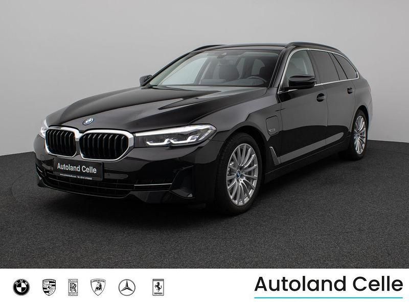 Schwarz Gebraucht 2022 BMW 530e Sport Line Limousine | 32.499 € (Superpreis) - Bild 1/4