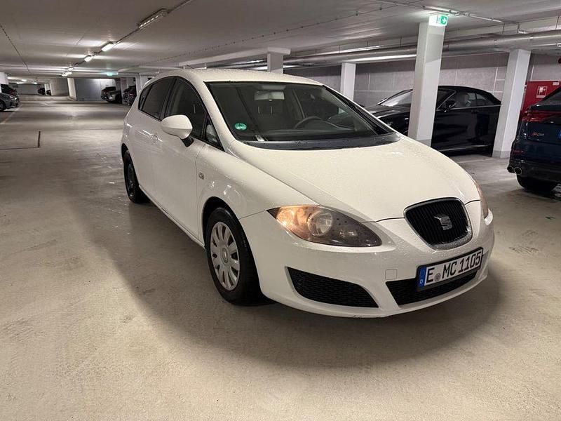 Second-hand Seat Leon 105 CP (77 kW) 2010 Alb Hatchback
