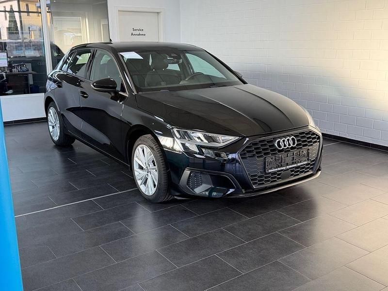 Gebraucht Audi A3 Basis 150 PS (110 kW) 2020 Mythosschwarz metallic Limousine