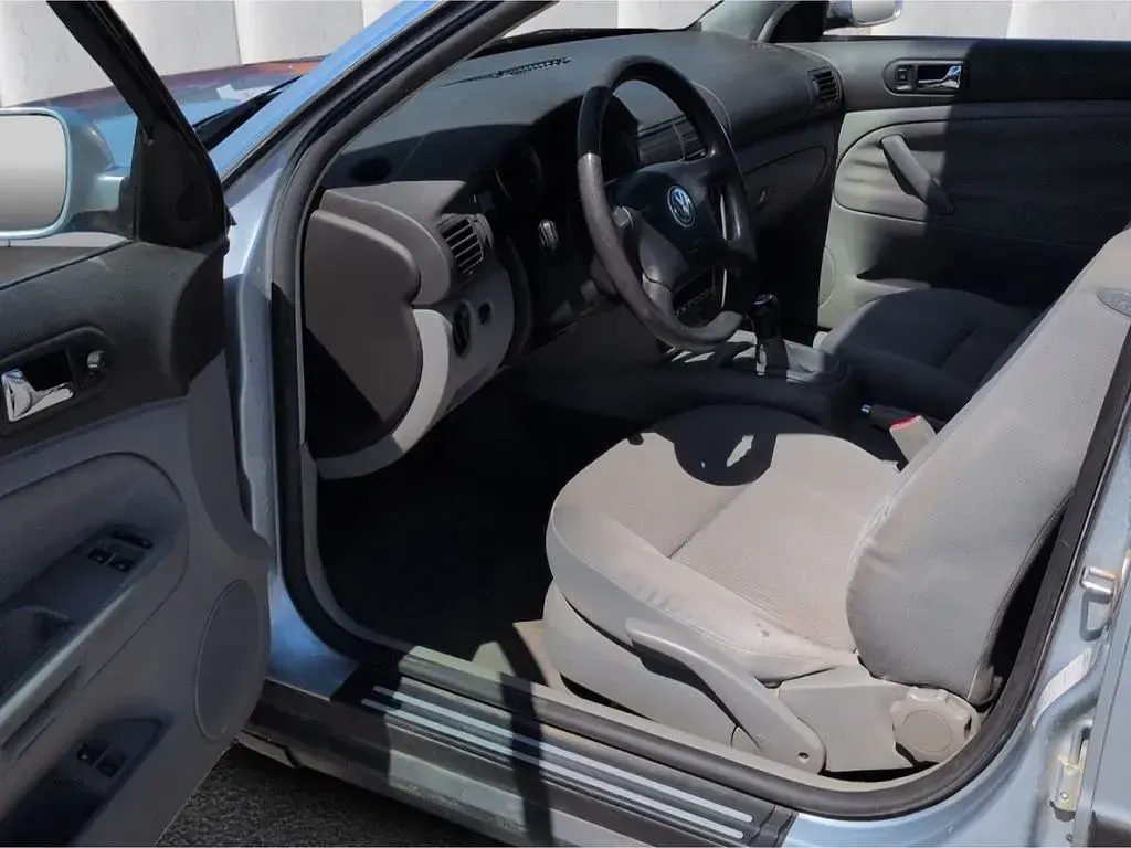 Gebraucht VW Passat 131 PS (96 kW) 2001 Silber Kombi