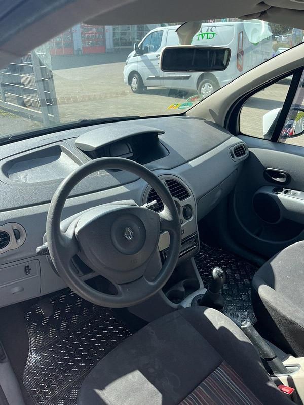 Gebraucht Renault Modus 75 PS (55 kW) 2008 Weiß Van / Kleinbus