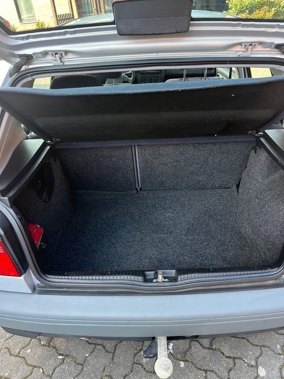 Gebraucht VW Golf III 90 PS (66 kW) 1996 Silber Limousine