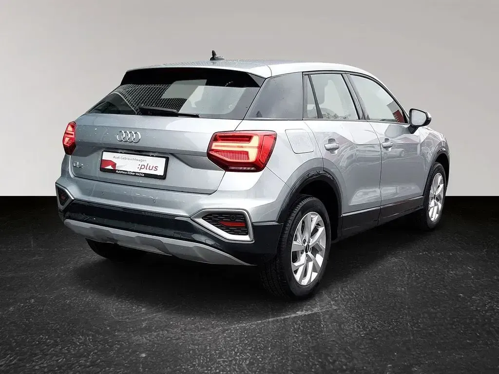 Gebraucht Audi Q2 Ambiente 116 PS (85 kW) 2021 Florettsilber metallic SUV
