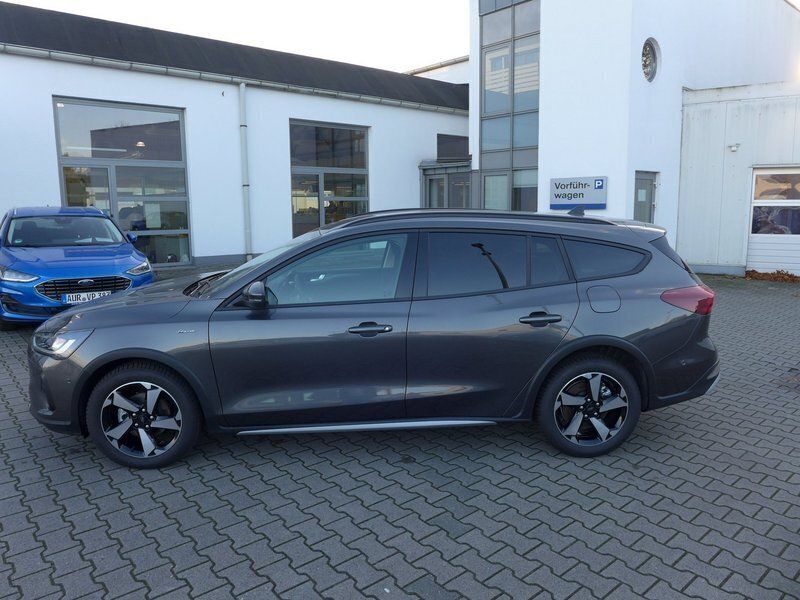 Gebraucht Ford Focus Active 116 PS (85 kW) 2023 Grau Kombi