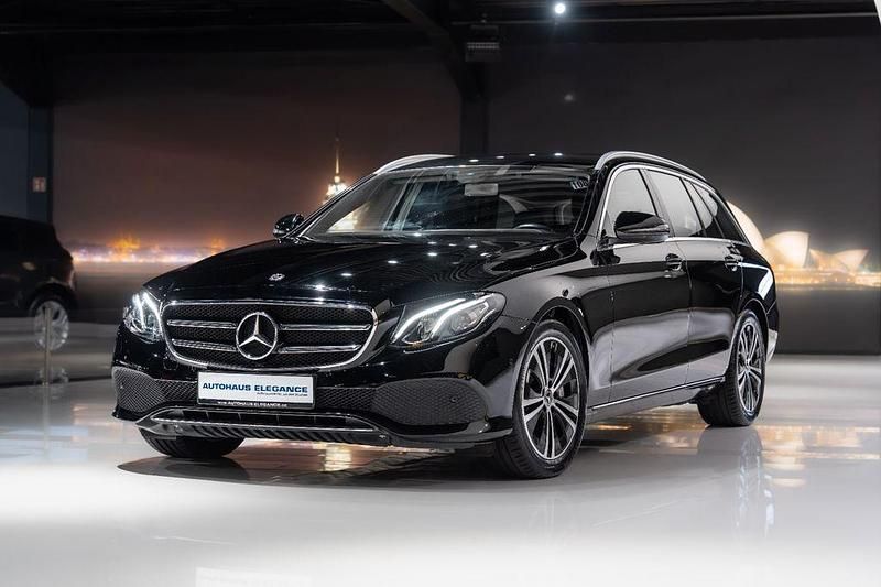 Schwarz Gebraucht 2019 Mercedes E350 Avantgarde Limousine | 35.980 € (Fairer Preis) - Bild 1/4