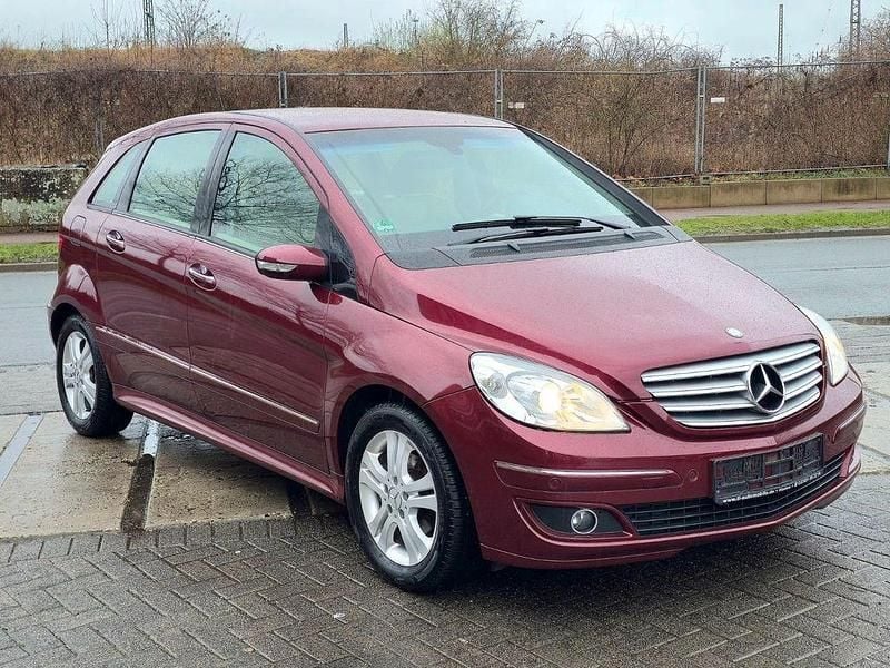 Gebraucht Mercedes B170 116 PS (85 kW) 2007 Rot Van / Kleinbus