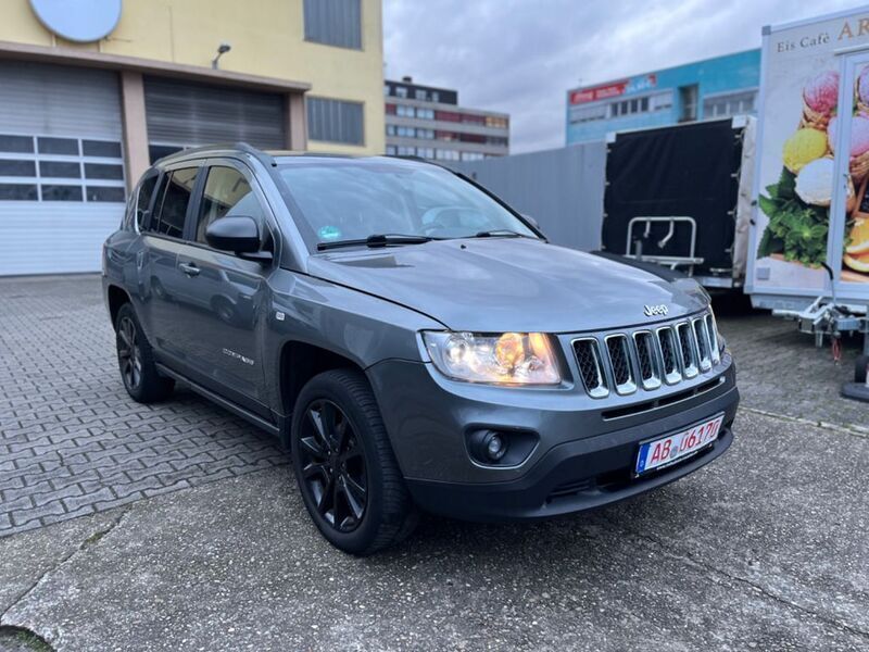 Gebraucht Jeep Compass Limited 136 PS (100 kW) 2013 Grau SUV