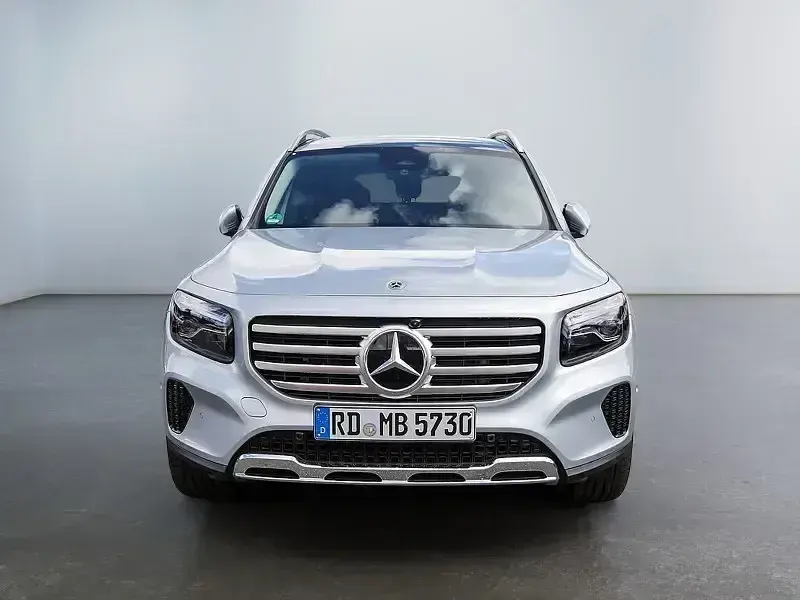 Second-hand Mercedes GLB200 Progressive 150 CP (110 kW) 2026 Argintiu SUV