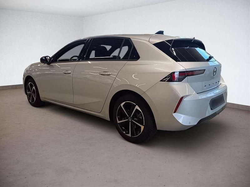 Gebraucht Opel Astra 131 PS (96 kW) 2024 Grau/ metalliclackierung Kleinwagen