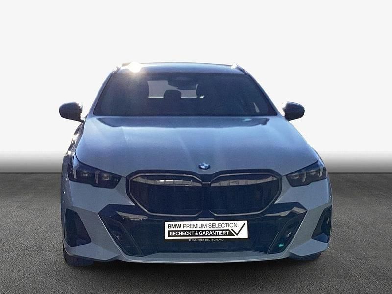 Gebraucht BMW 540 Performance 286 PS (210 kW) 2025 M brooklyn grau metallic Kombi