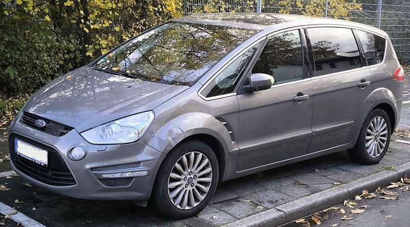 Grau Gebraucht 2012 Ford S-MAX Titanium Kombi | 5.500 € - Bild 1/4