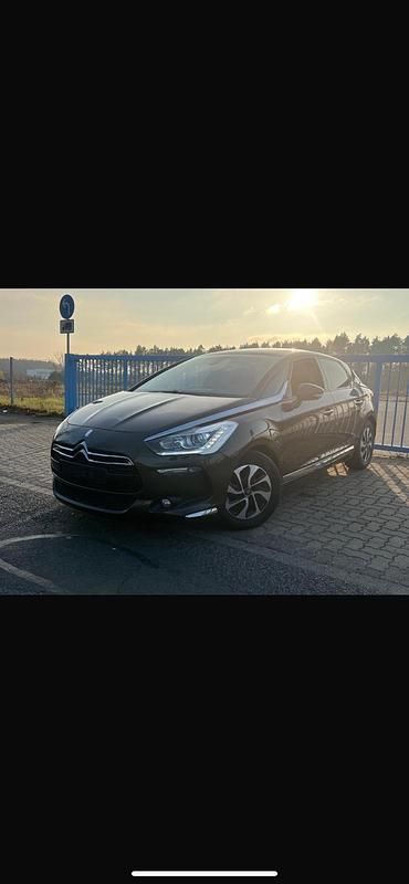 Braun Gebraucht 2013 Citroën DS5 Kleinwagen | 8.799 € - Bild 1/4