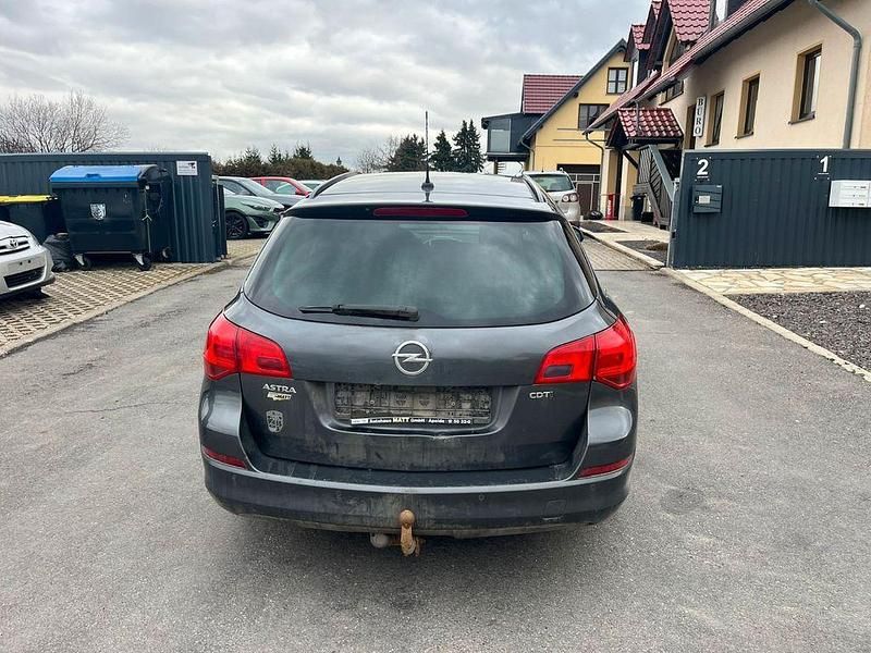 Gebraucht Opel Astra Design Edition 110 PS (80 kW) 2011 Grau Kombi