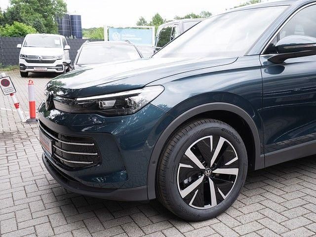 Gebraucht VW Tiguan Elegance 150 PS (110 kW) 2025 Nightshade blue metallic SUV