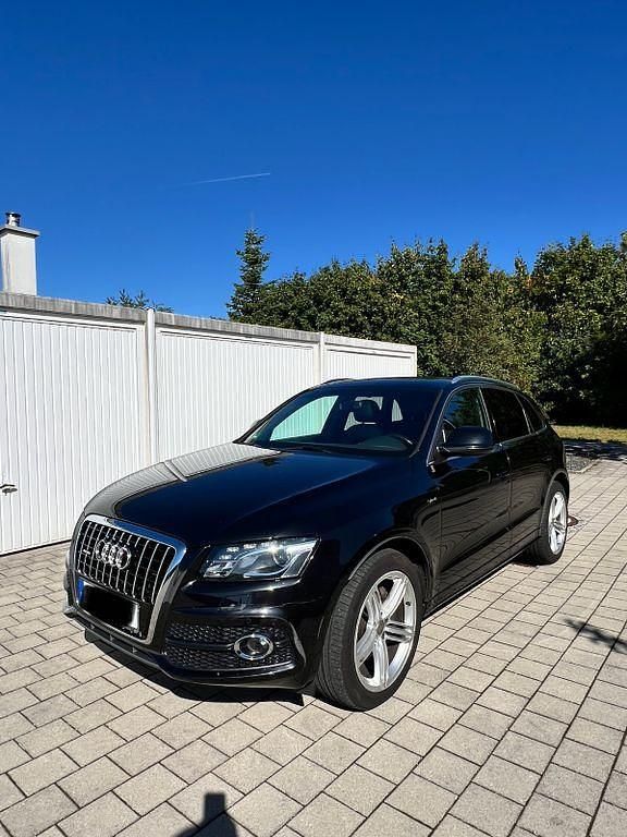Schwarz Gebraucht 2011 Audi Q5 Design SUV | 16.000 € - Bild 1/4