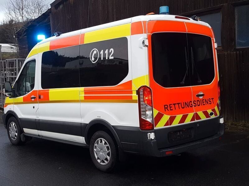 Second-hand Ford Transit 131 CP (96 kW) 2017 Alb Monovolum