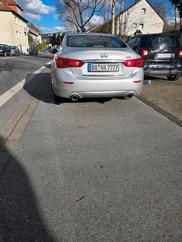 Gebraucht Infiniti Q50 170 PS (125 kW) 2014 Silber Limousine