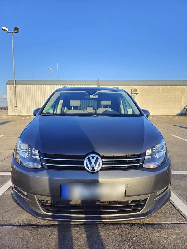 Gebraucht VW Sharan 184 PS (135 kW) 2015 Grau Van / Kleinbus