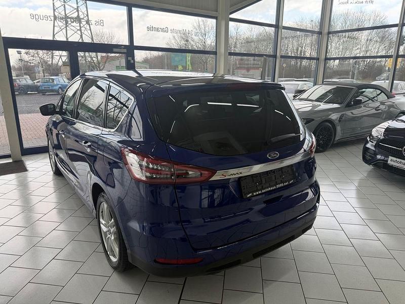 Gebraucht Ford S-MAX Titanium 150 PS (110 kW) 2017 Blau Van / Kleinbus