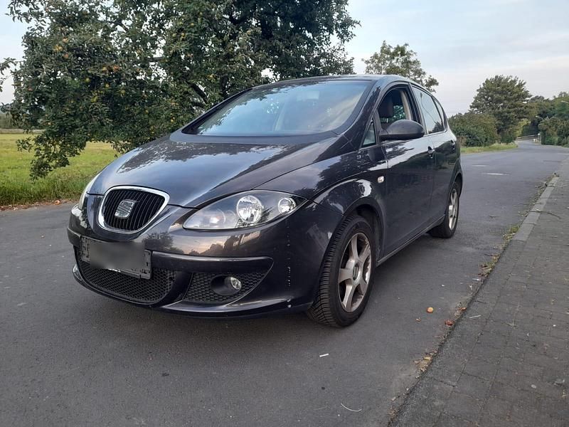 Schwarz Gebraucht 2007 Seat Altea Van / Kleinbus | 1.000 € (Fairer Preis) - Bild 1/4